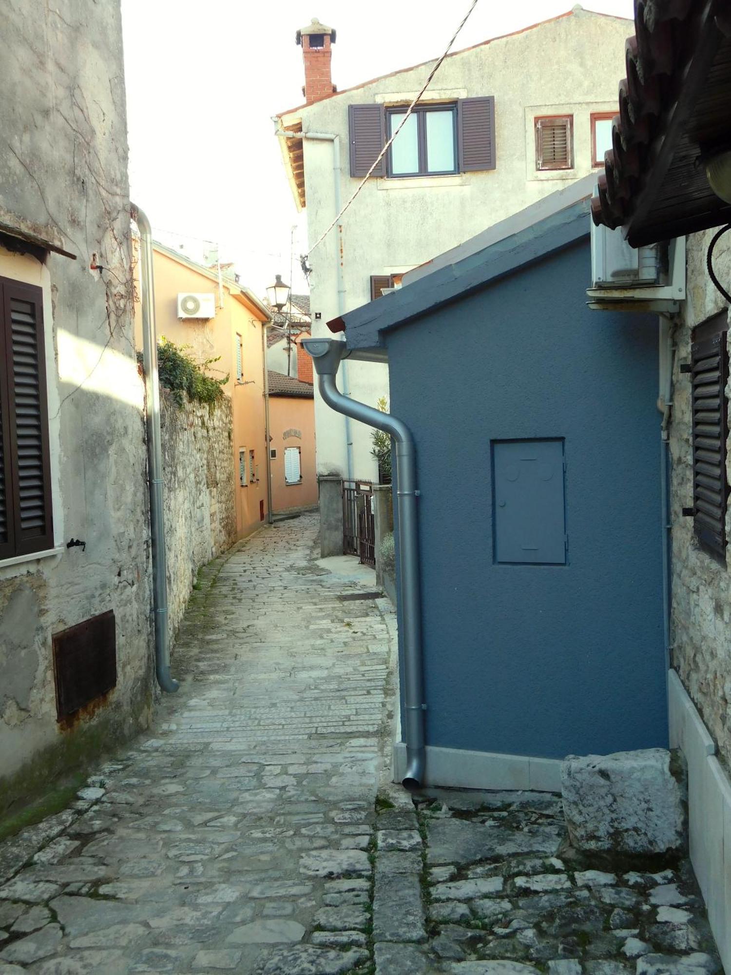 Bezauberndes Steinhaus Mit Garten In Der Altstadt Von روفينج المظهر الخارجي الصورة